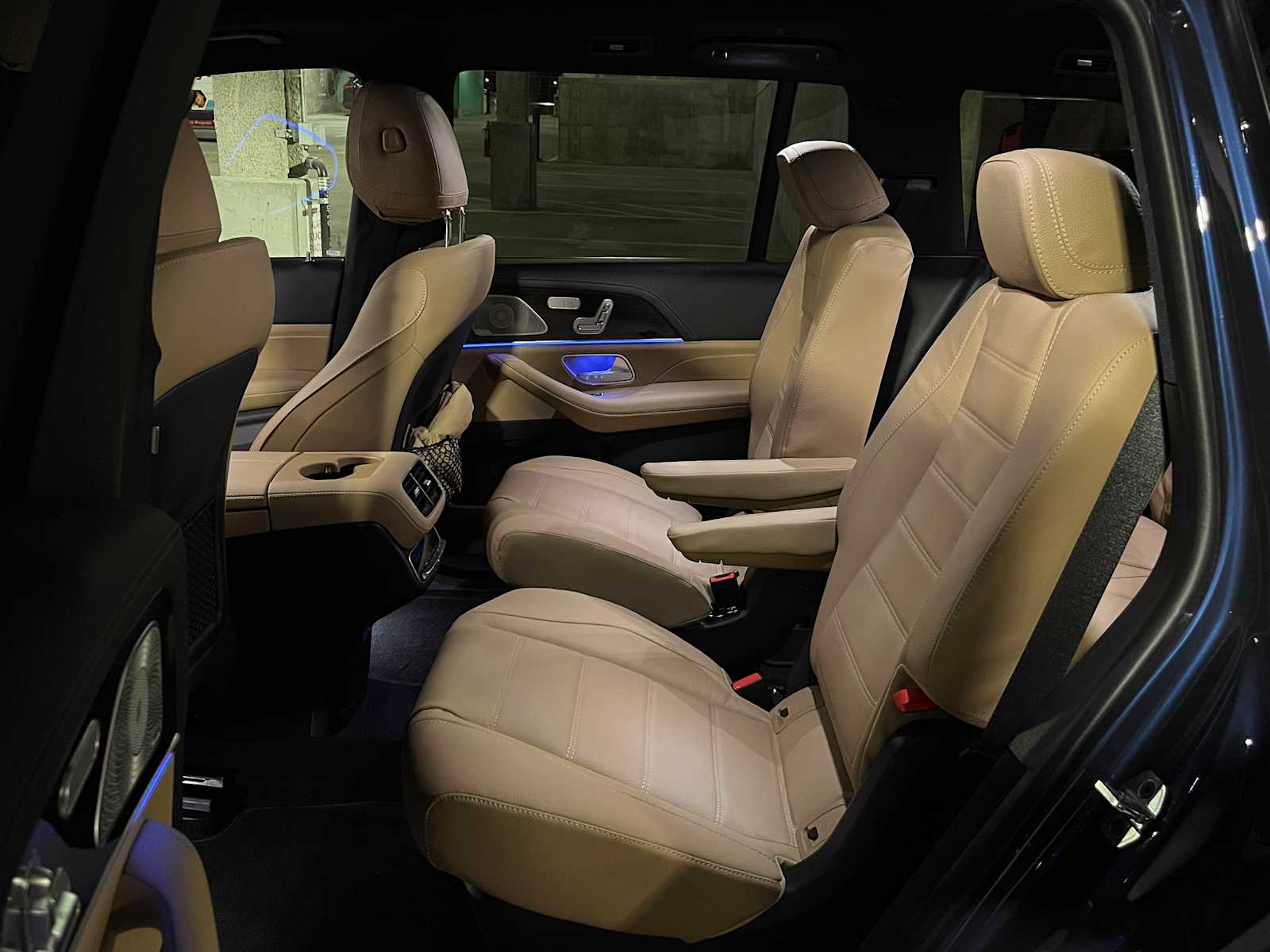 new 2025 Mercedes-Benz GLS 580 car