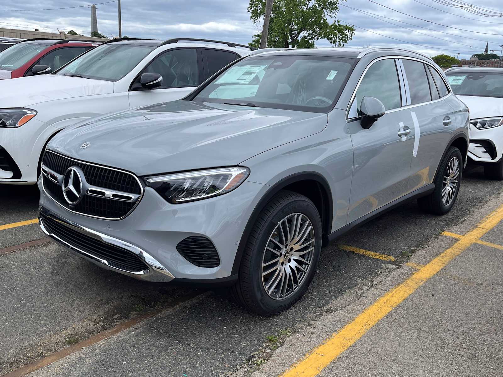 new 2025 Mercedes-Benz GLC 300 car