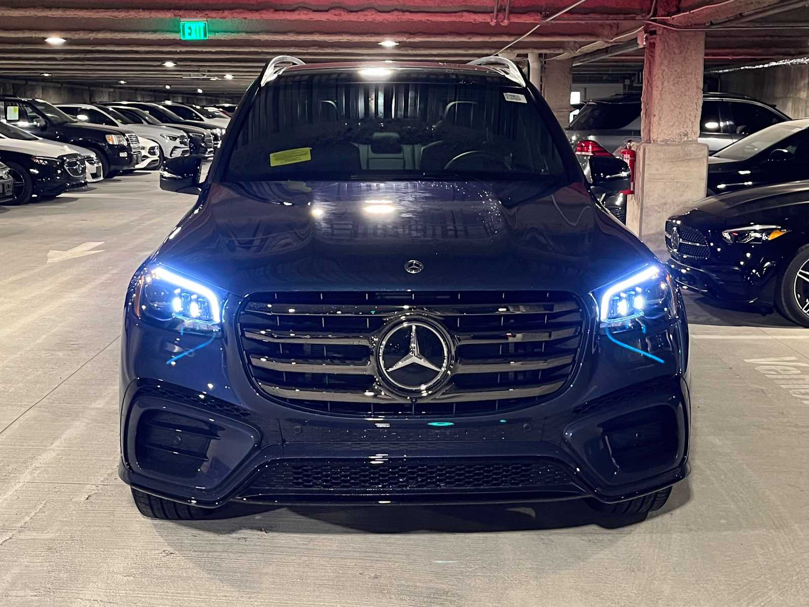 new 2025 Mercedes-Benz GLS 450 car