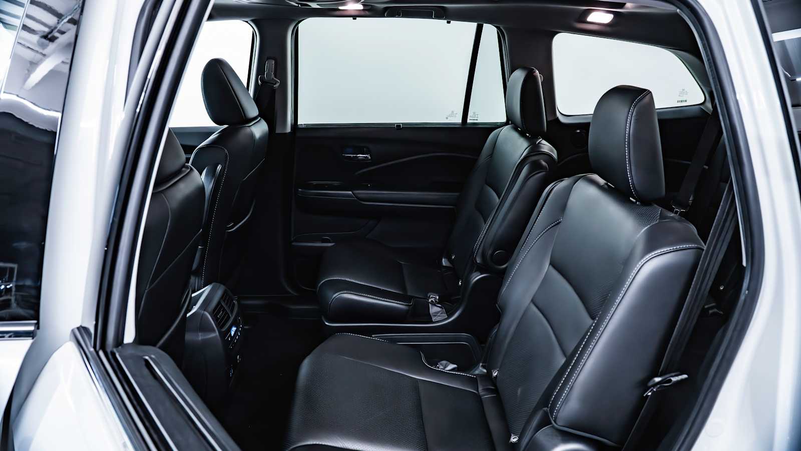 used 2021 Honda Pilot car, priced at $29,998