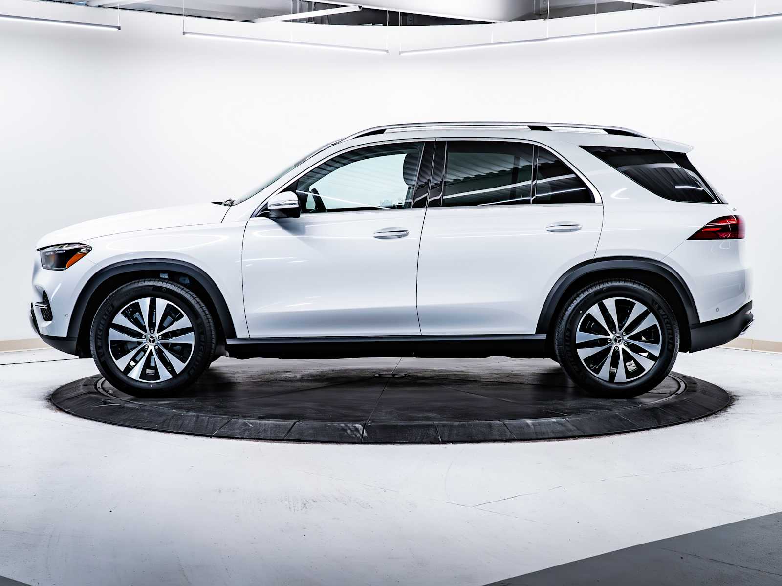 used 2025 Mercedes-Benz GLE 350 car, priced at $64,898