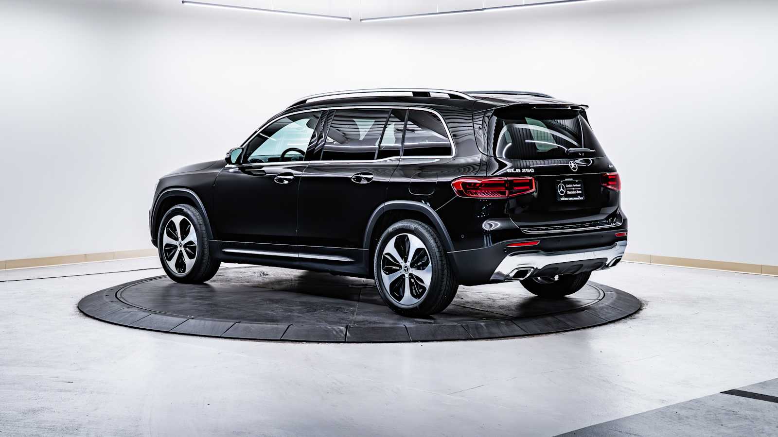 used 2025 Mercedes-Benz GLB 250 car, priced at $47,798