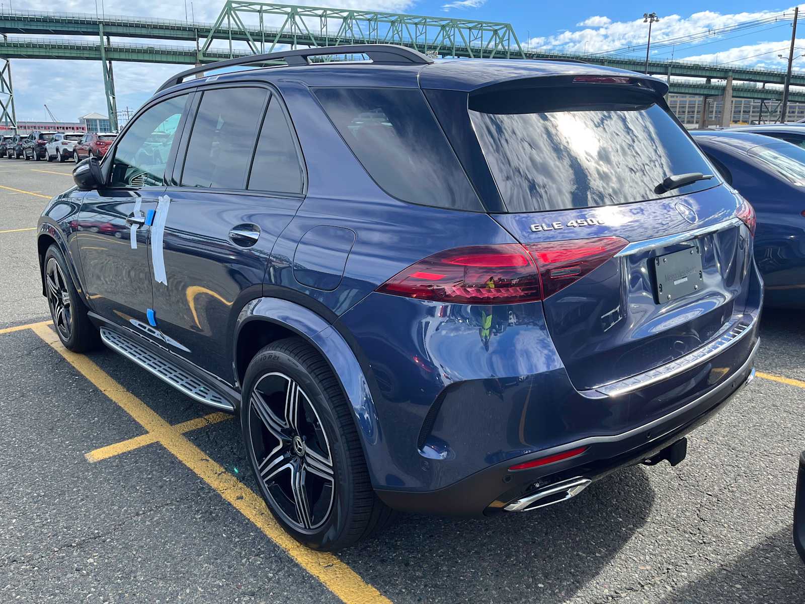 new 2025 Mercedes-Benz GLE 450e Plug-In Hybrid car