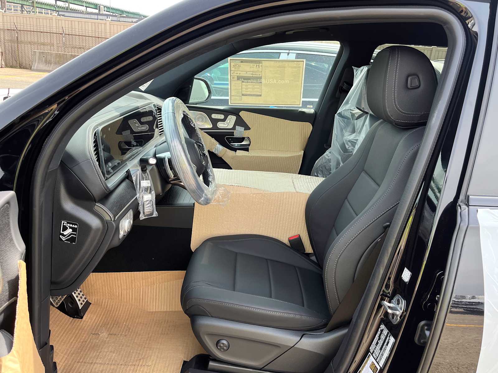 new 2025 Mercedes-Benz GLS 450 car