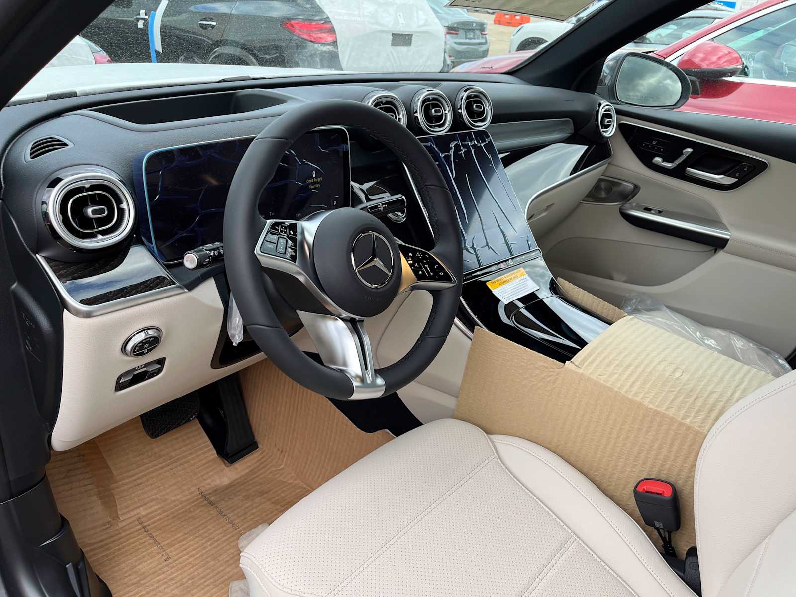 new 2025 Mercedes-Benz GLC 300 car