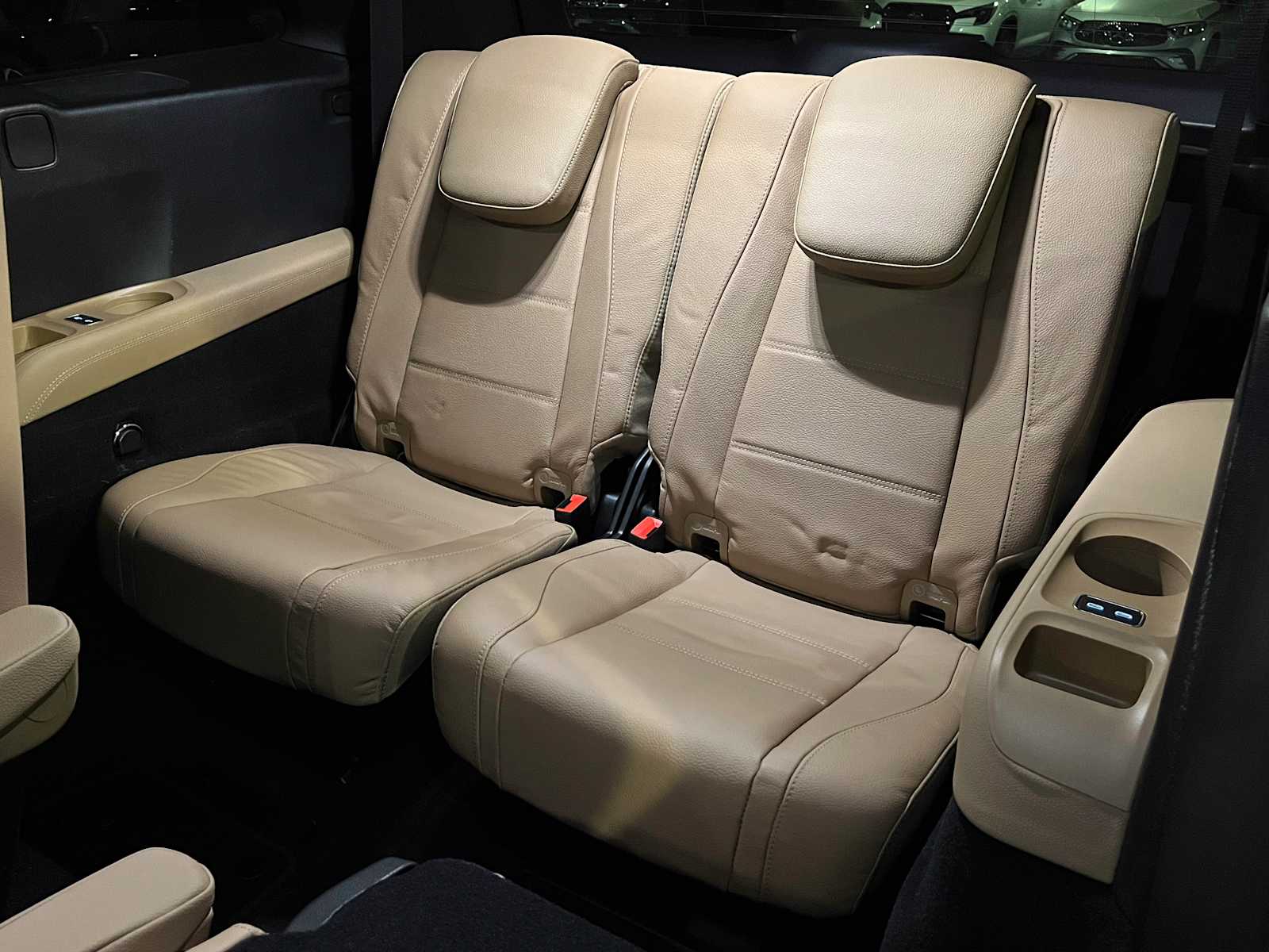 new 2025 Mercedes-Benz GLS 580 car