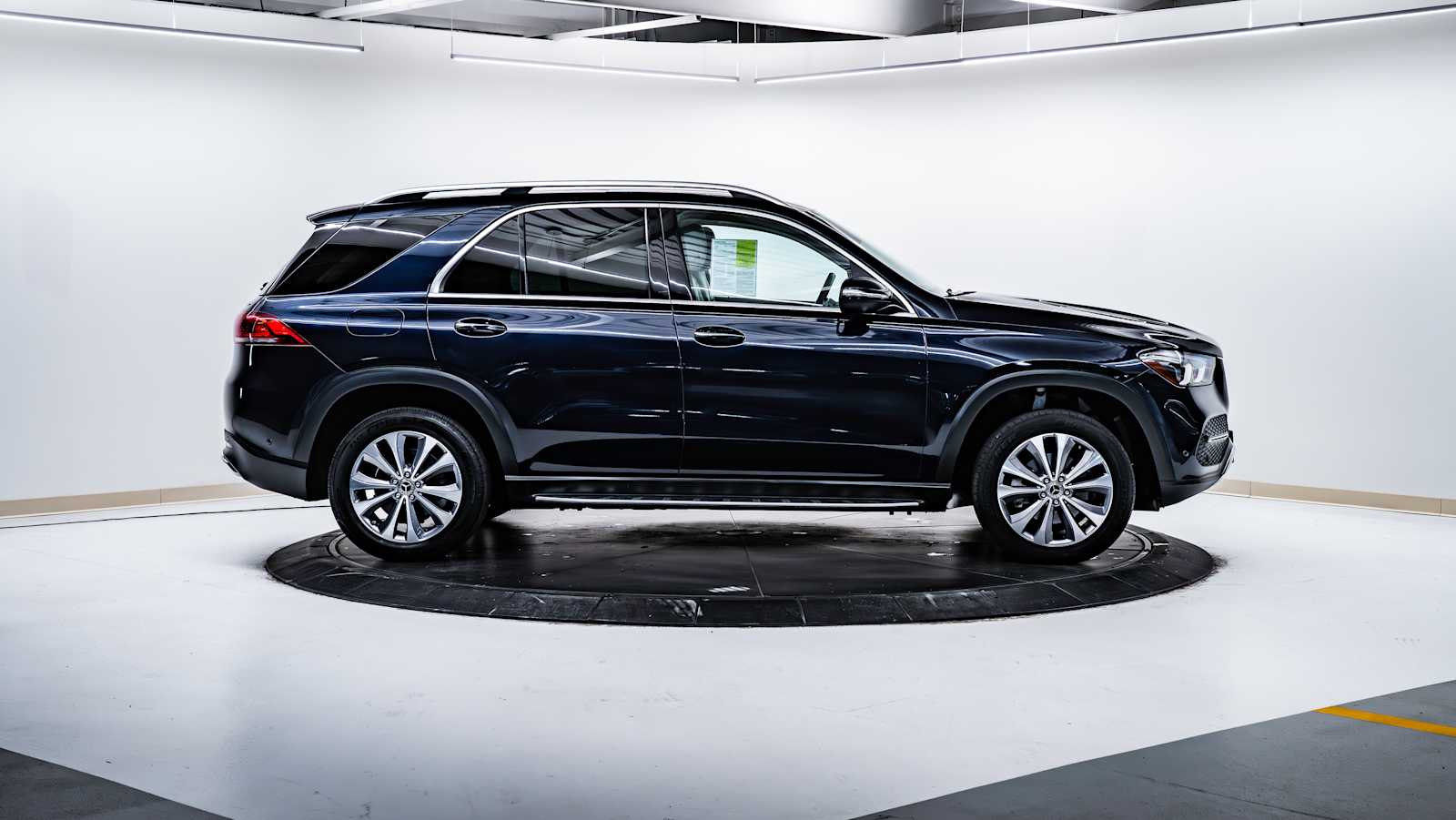 used 2022 Mercedes-Benz GLE 350 car, priced at $48,998