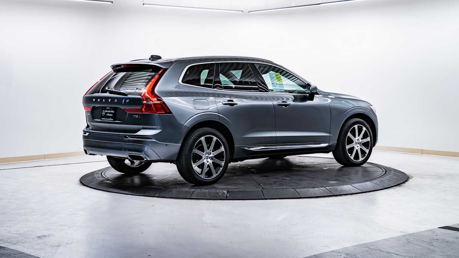 used 2021 Volvo XC60 car, priced at $27,998