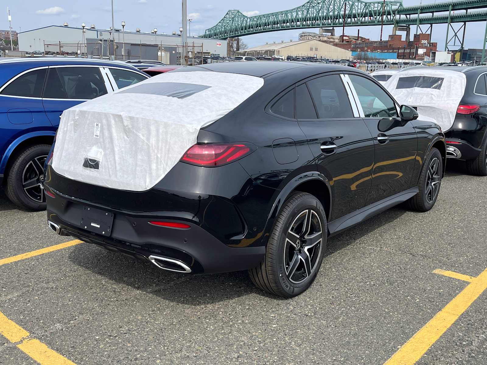 new 2025 Mercedes-Benz GLC 300 car