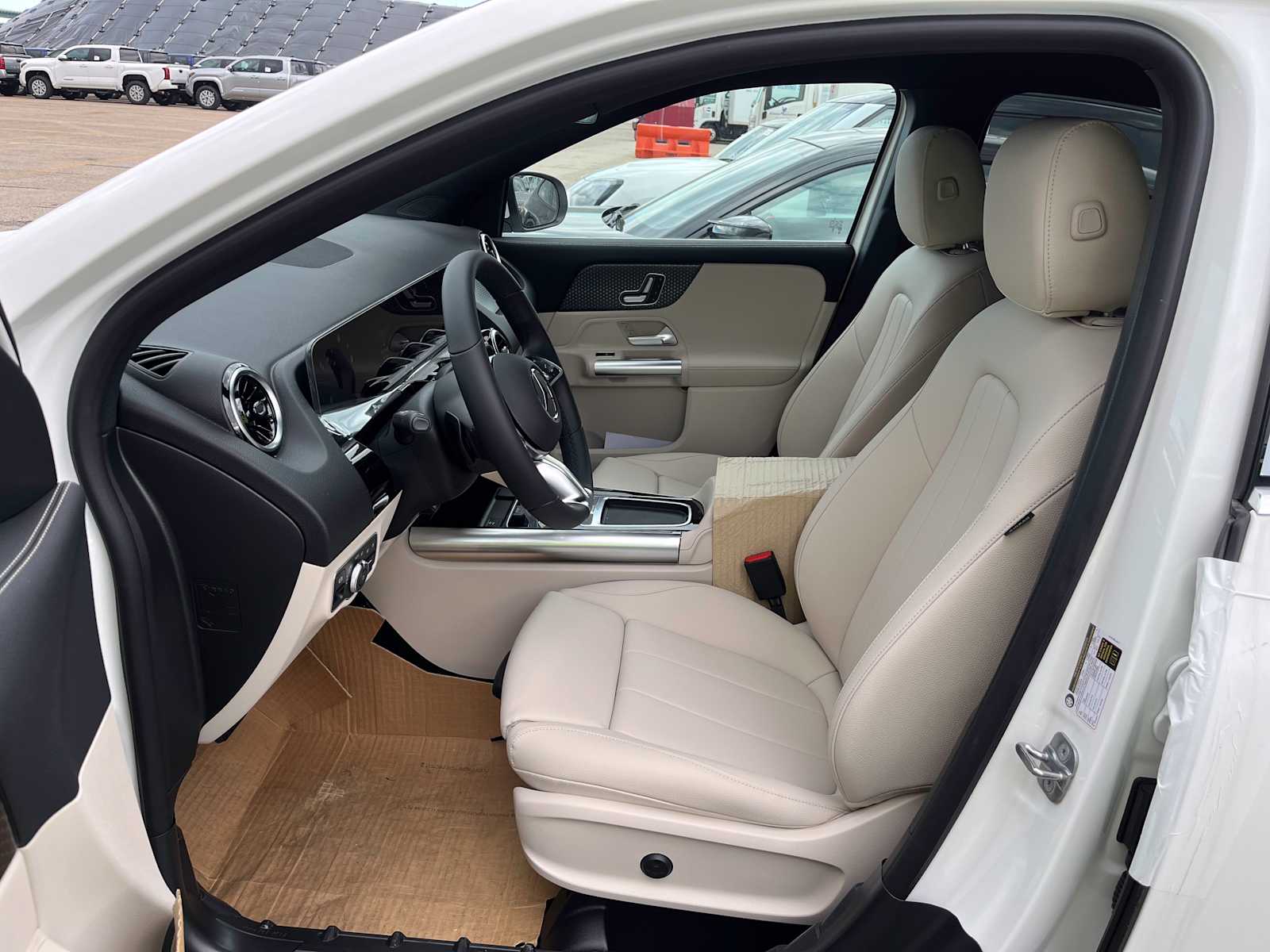 new 2025 Mercedes-Benz GLA 250 car