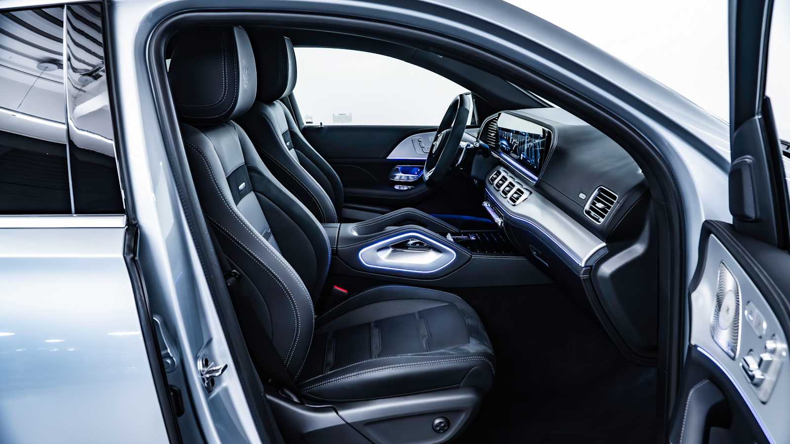 used 2025 Mercedes-Benz AMG GLE 53 car, priced at $86,998