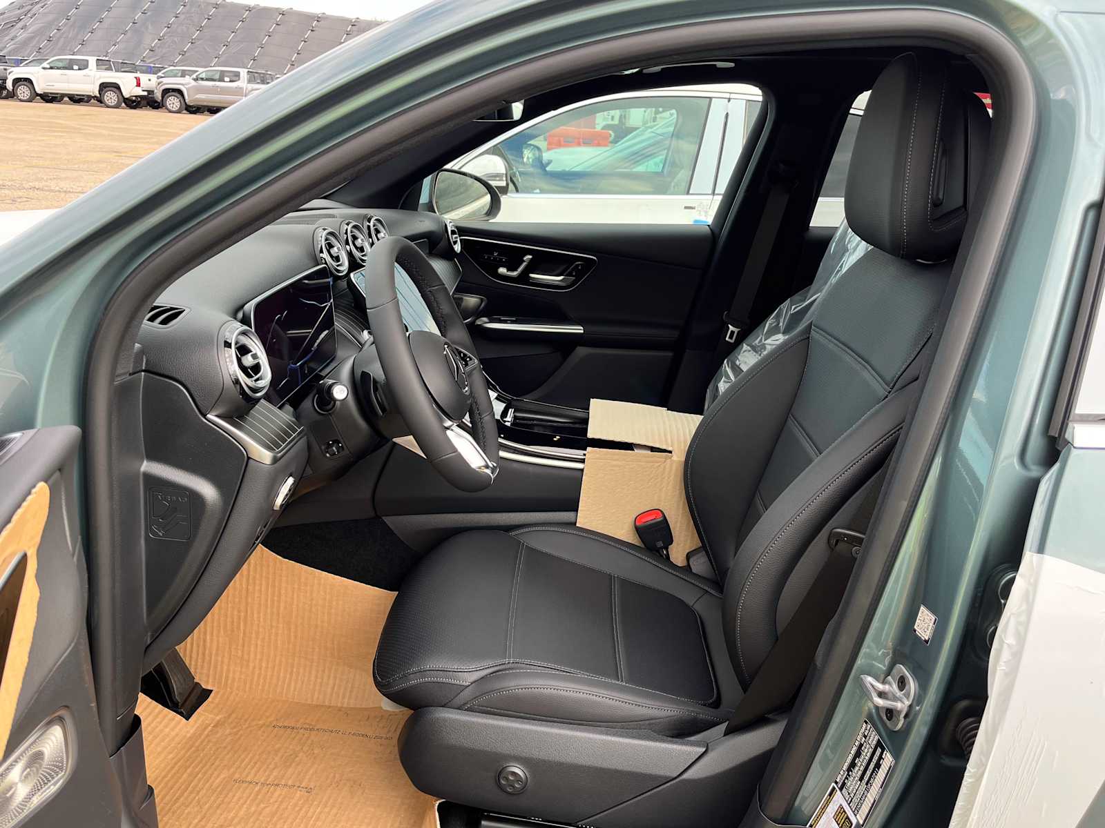 new 2025 Mercedes-Benz GLC 300 car