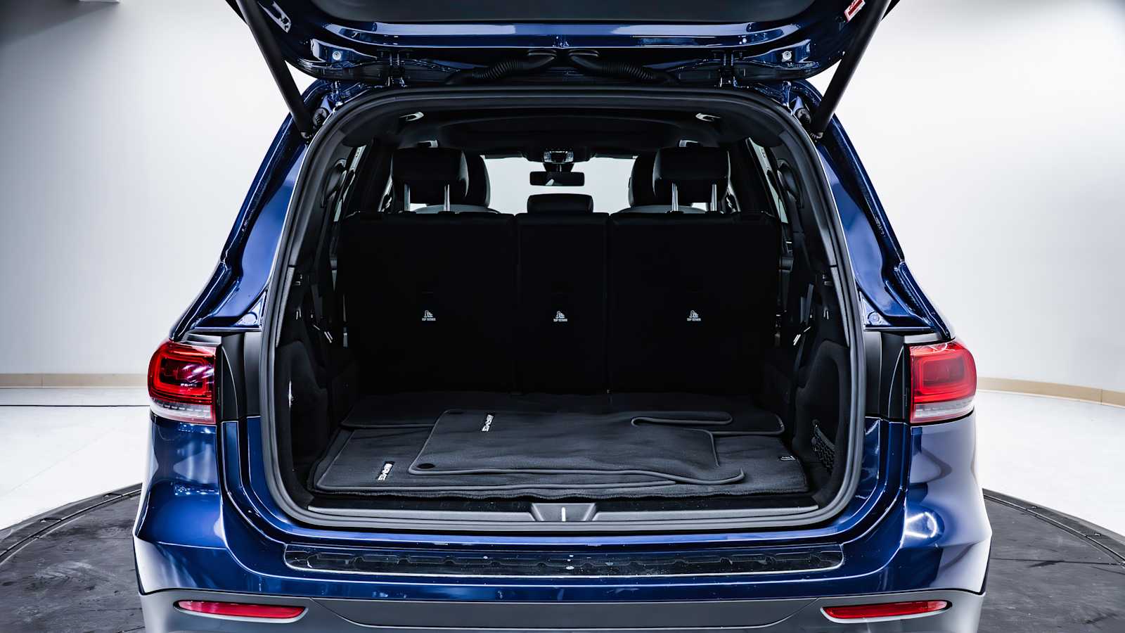 used 2020 Mercedes-Benz GLB 250 car, priced at $28,998
