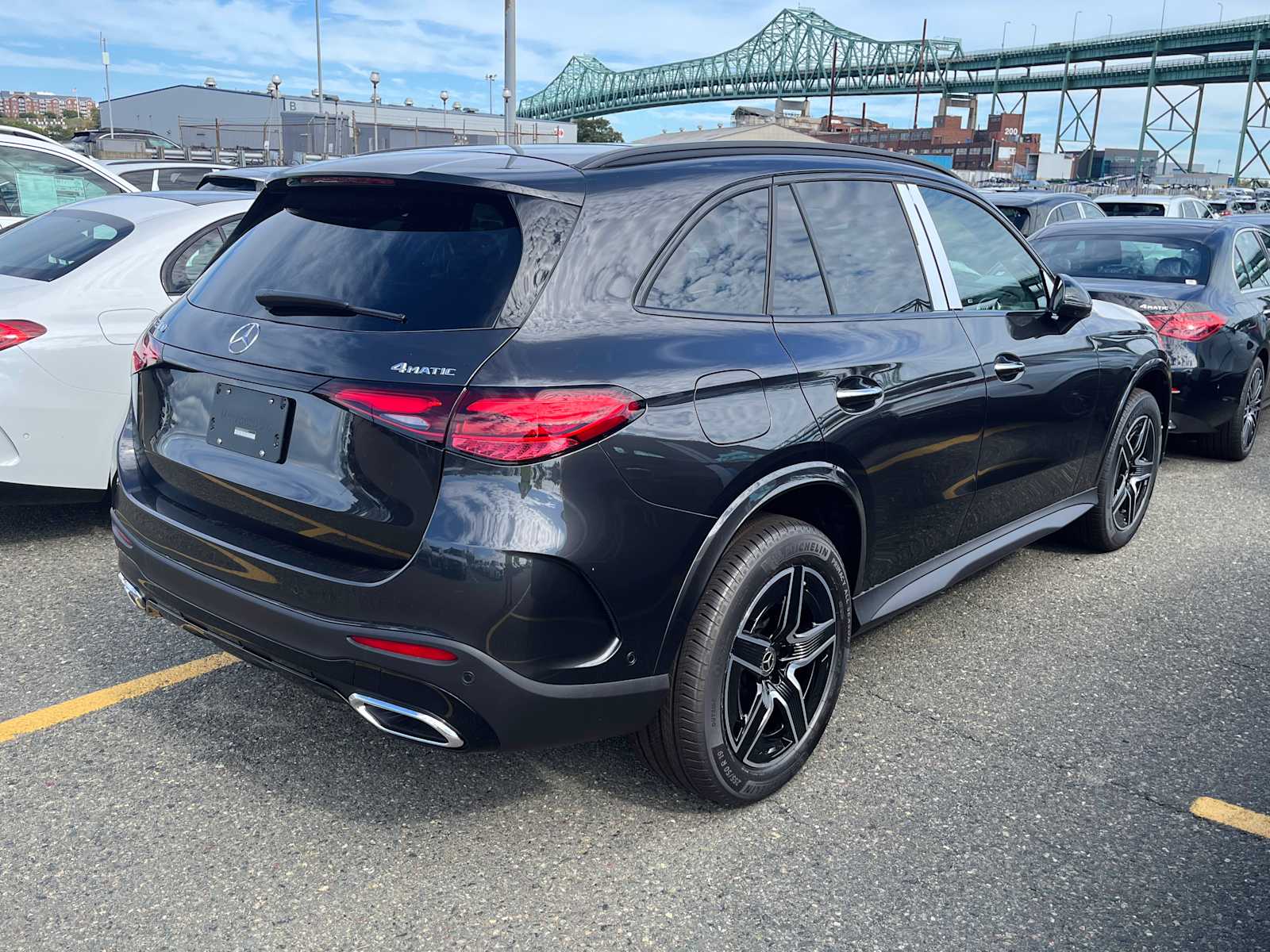 new 2025 Mercedes-Benz GLC 300 car