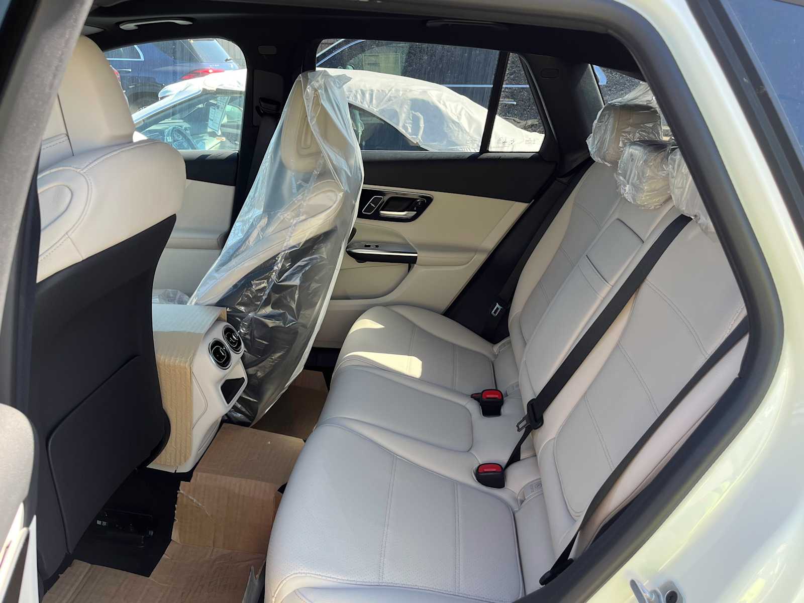 new 2025 Mercedes-Benz GLC 350e Plug-In Hybrid car