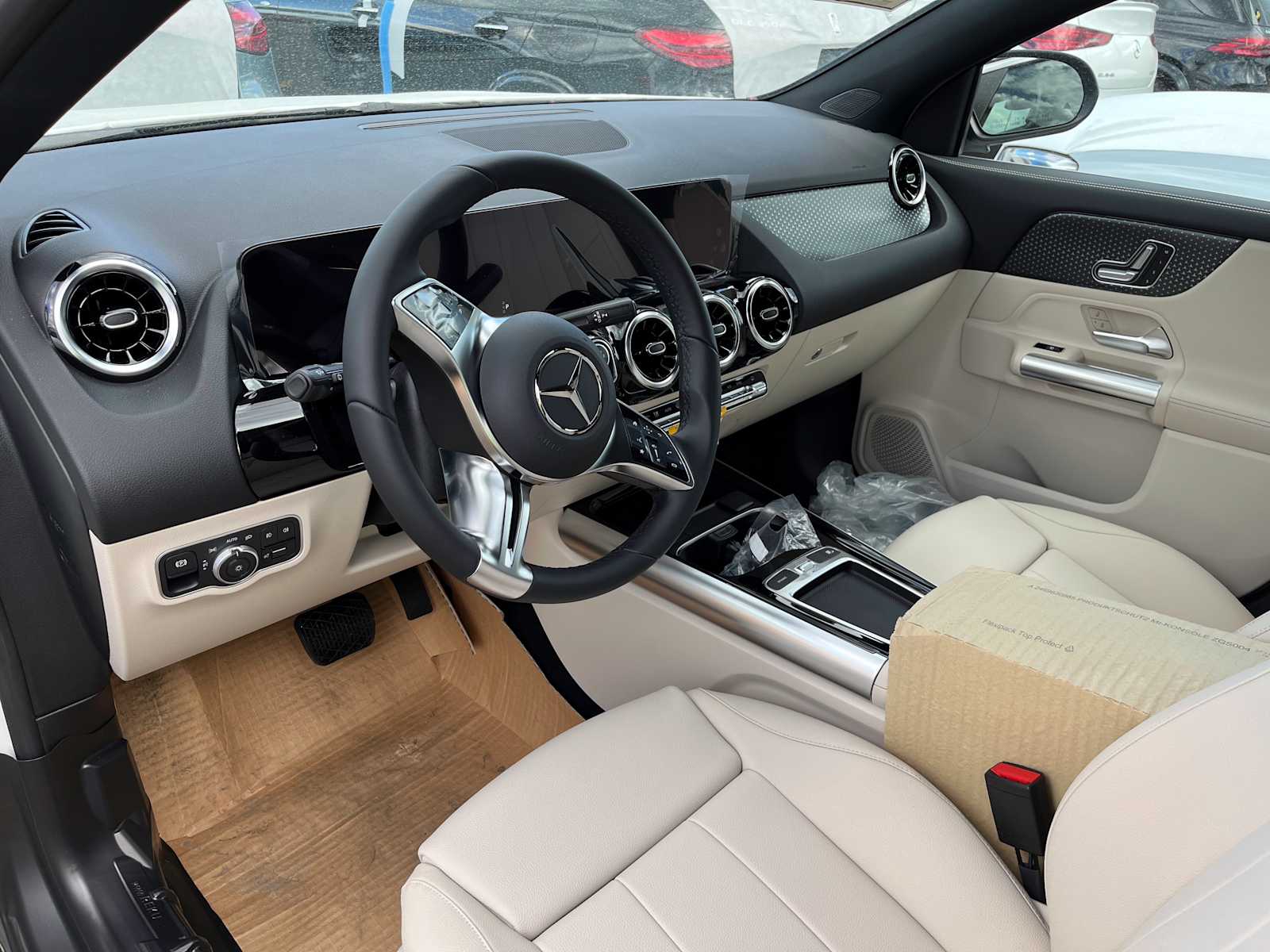 new 2025 Mercedes-Benz GLA 250 car