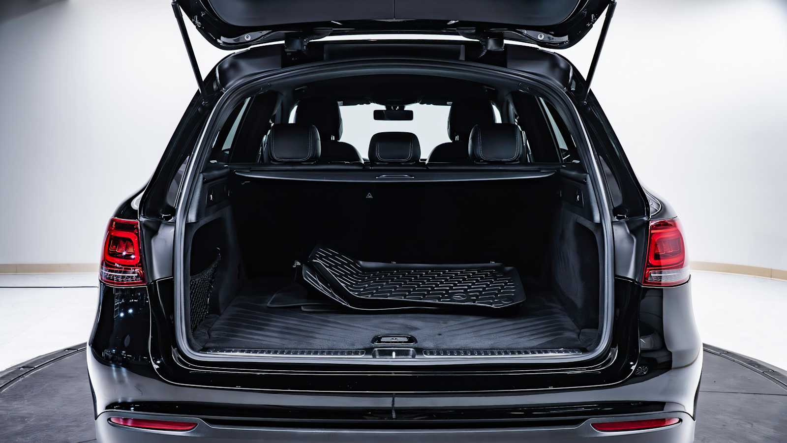 used 2020 Mercedes-Benz GLC 300 car, priced at $27,998