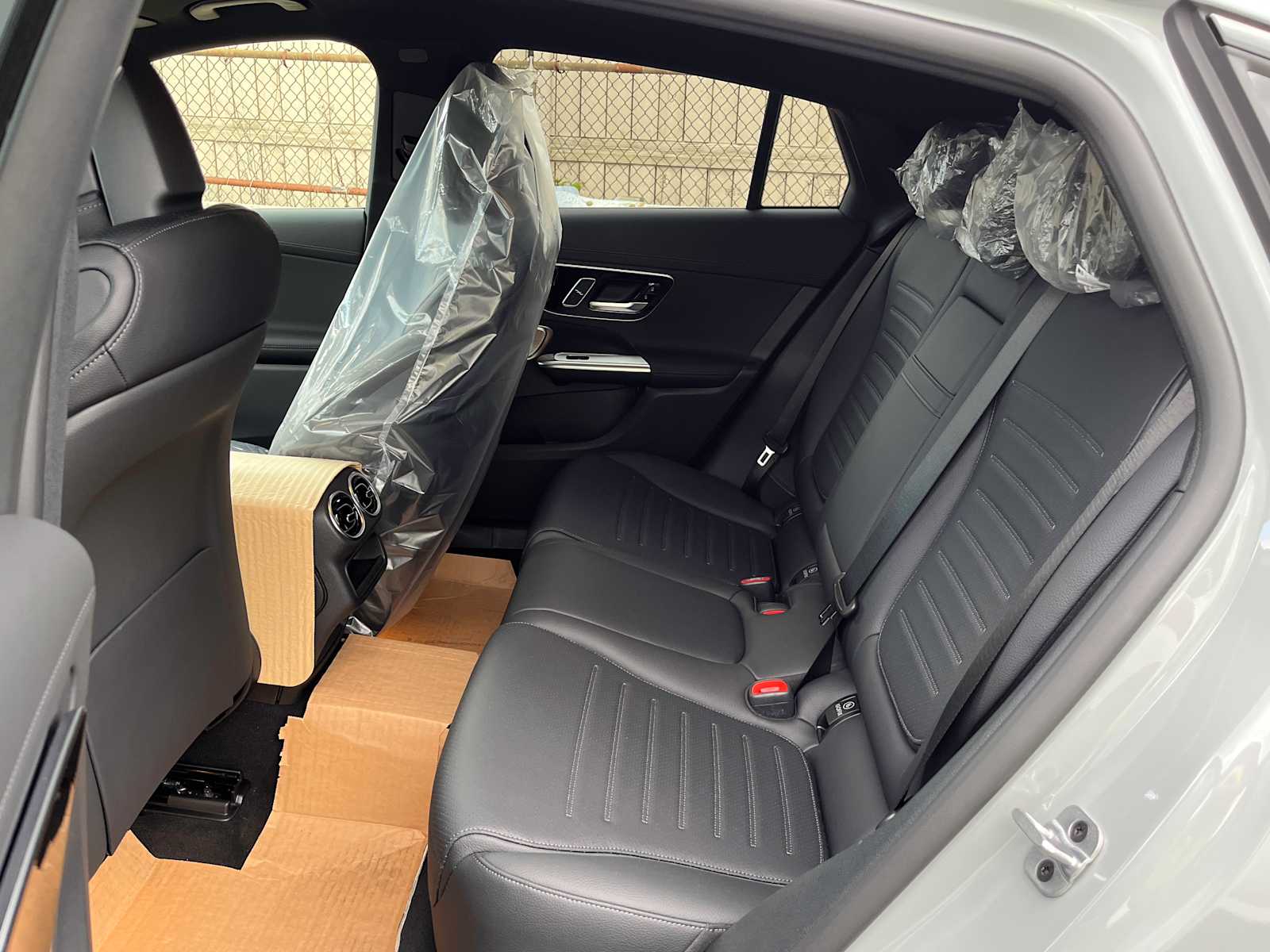 new 2025 Mercedes-Benz GLC 300 car