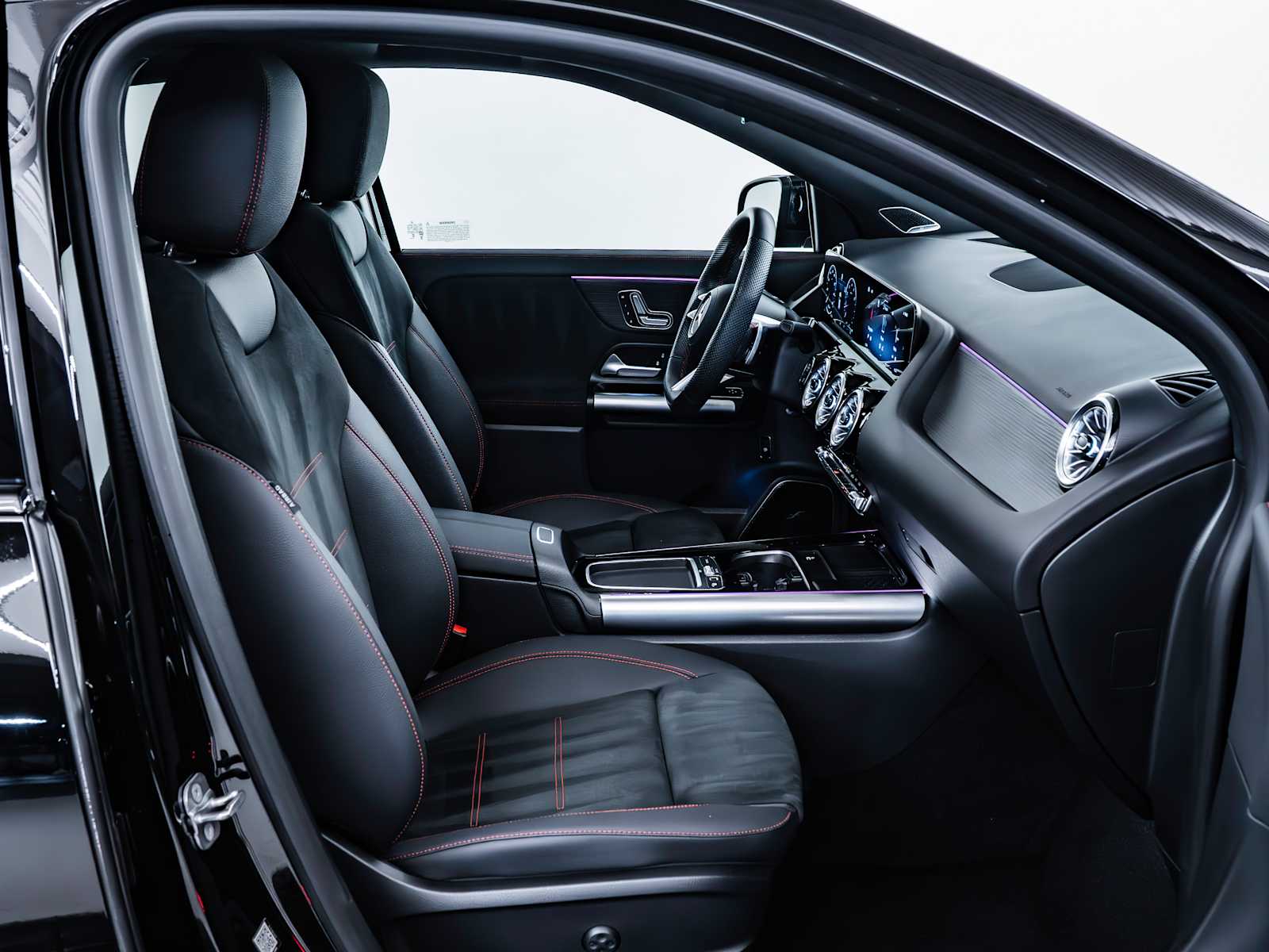 used 2025 Mercedes-Benz GLA 250 car, priced at $50,398