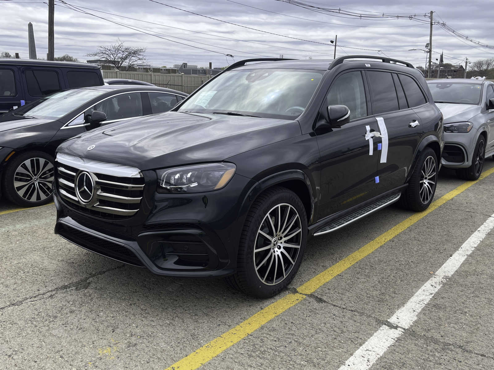 new 2024 Mercedes-Benz GLS 580 car