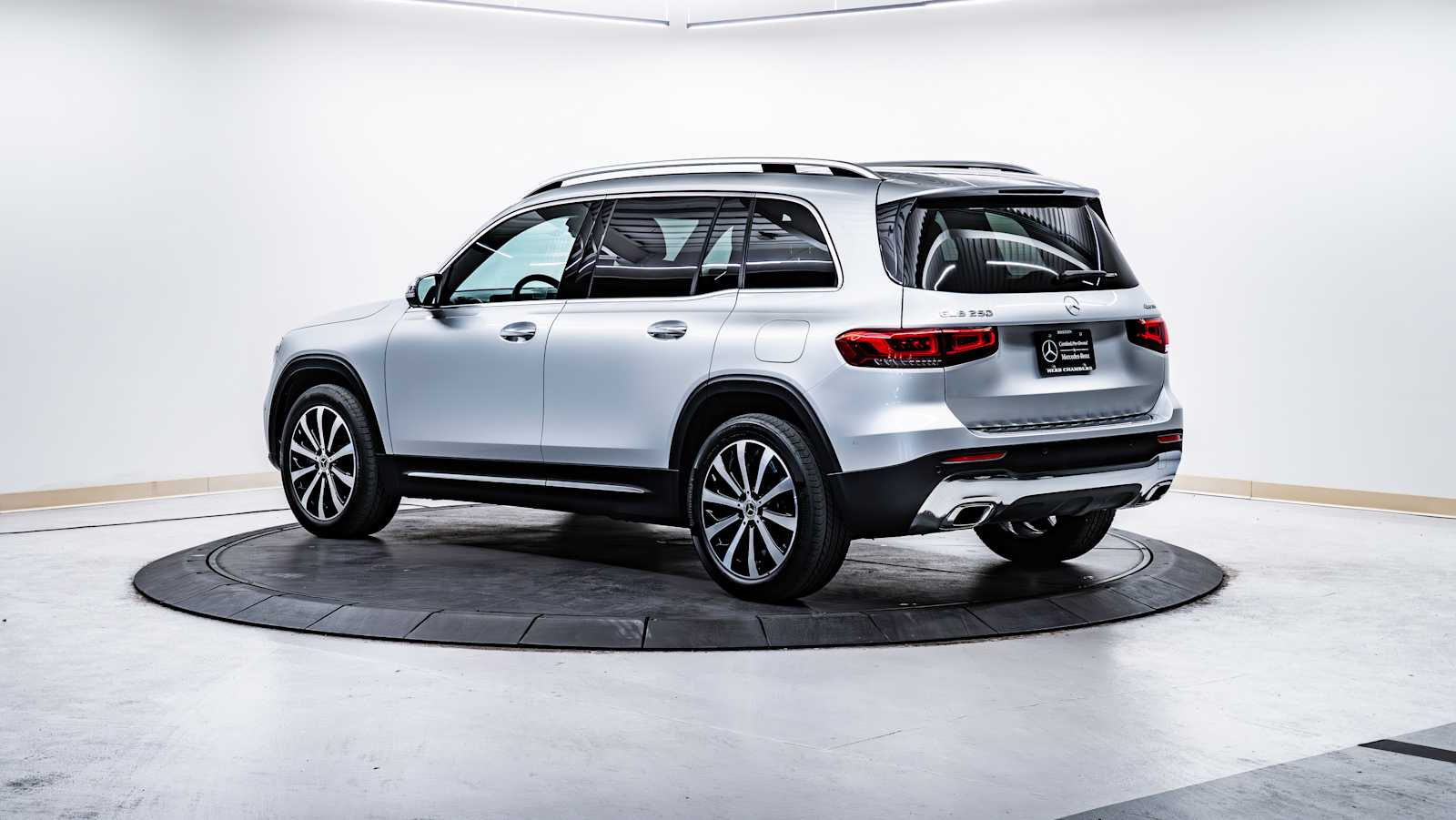 used 2022 Mercedes-Benz GLB 250 car, priced at $34,798