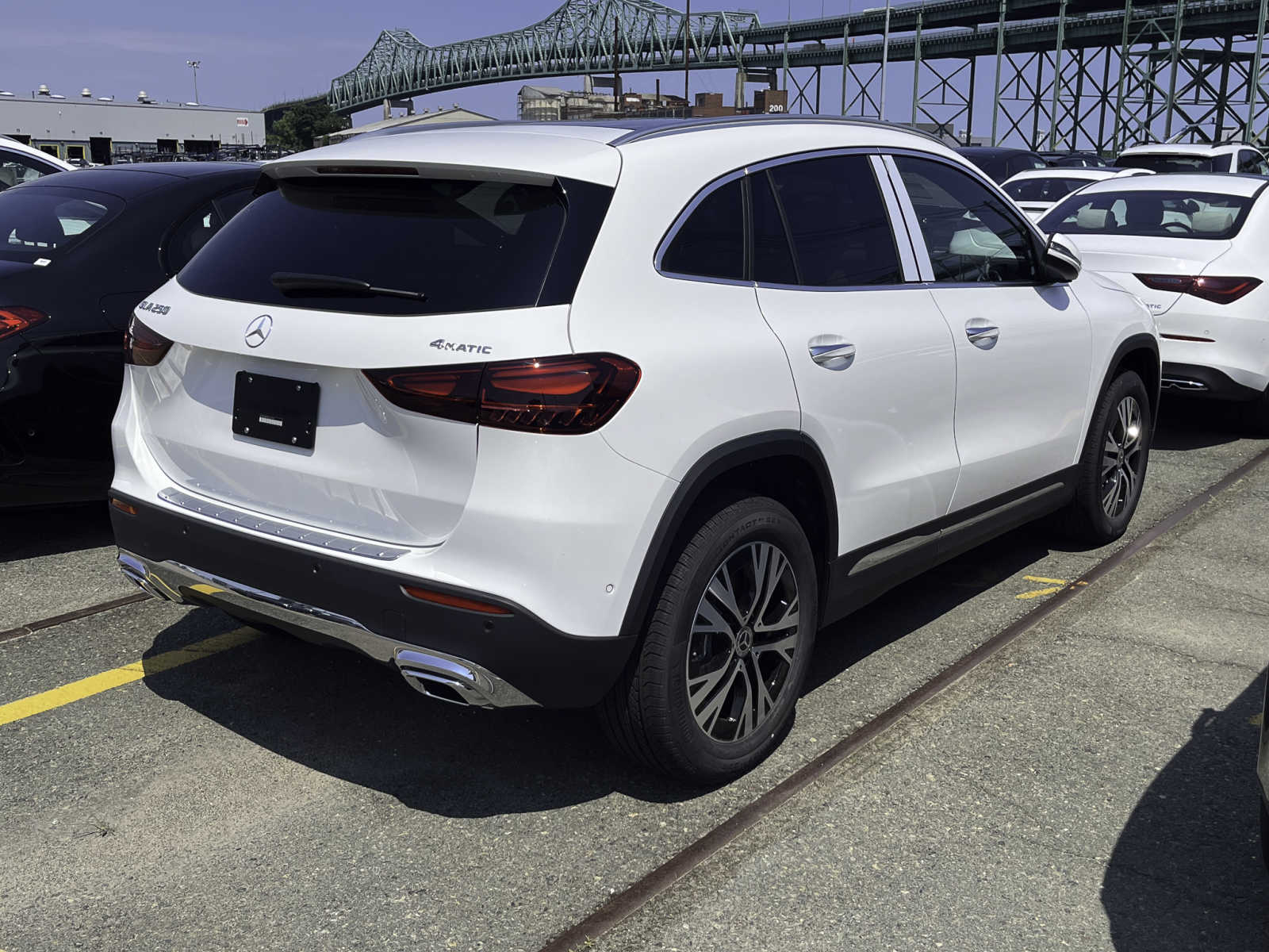 new 2025 Mercedes-Benz GLA 250 car