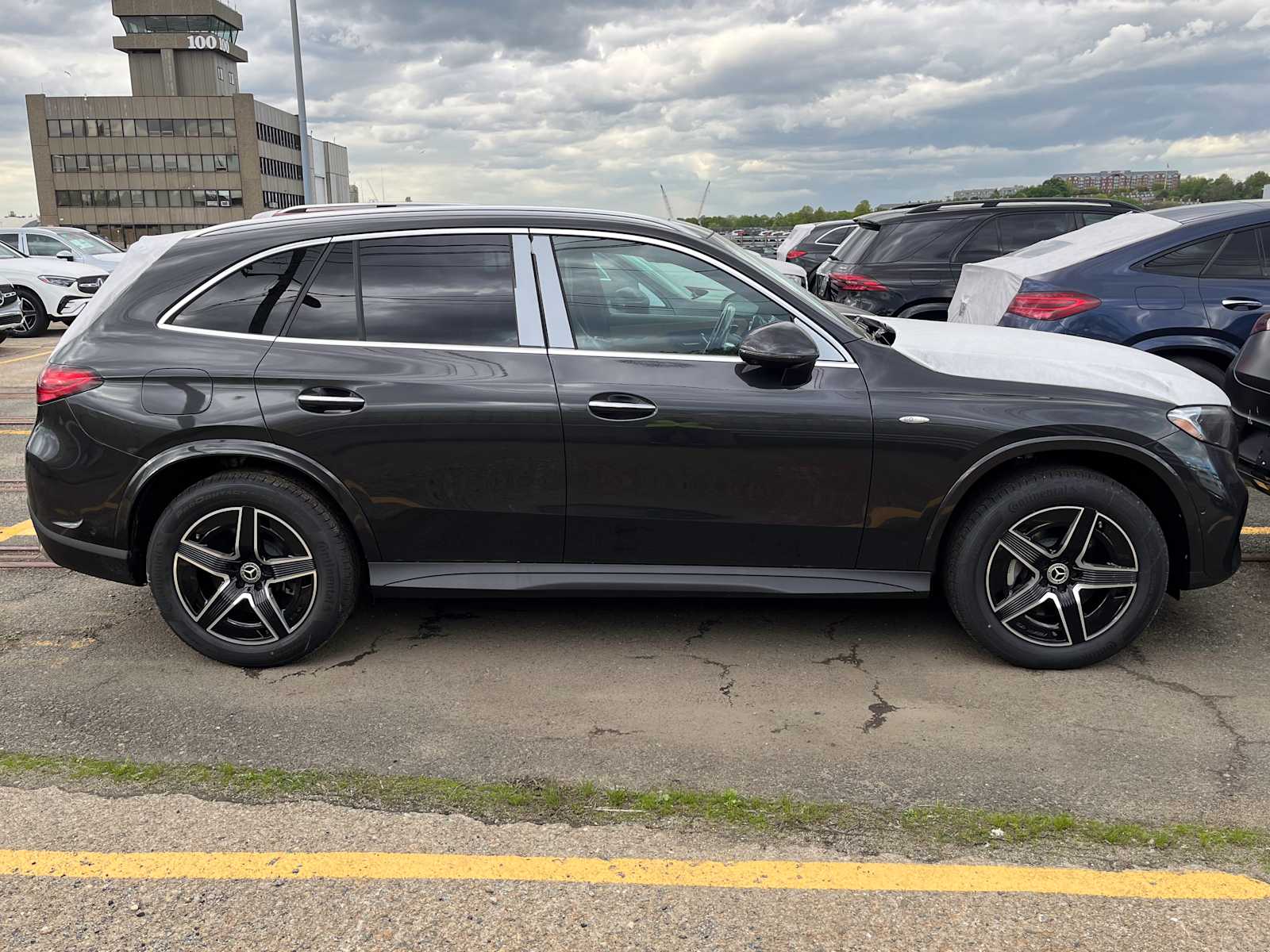 new 2025 Mercedes-Benz GLC 350e Plug-In Hybrid car