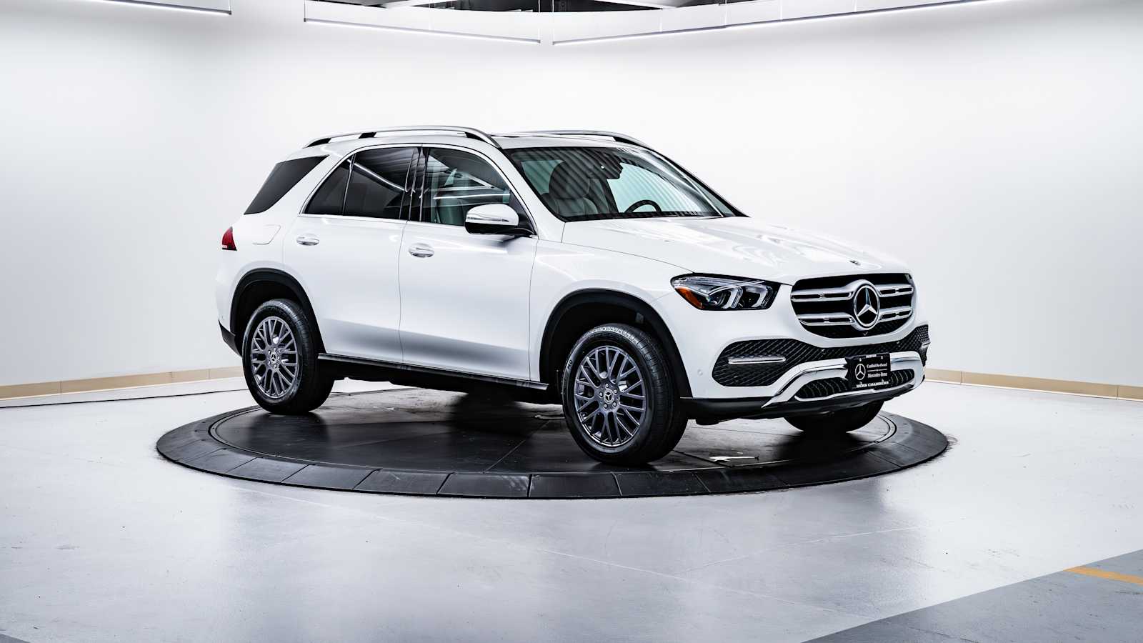 used 2022 Mercedes-Benz GLE 350 car, priced at $49,998