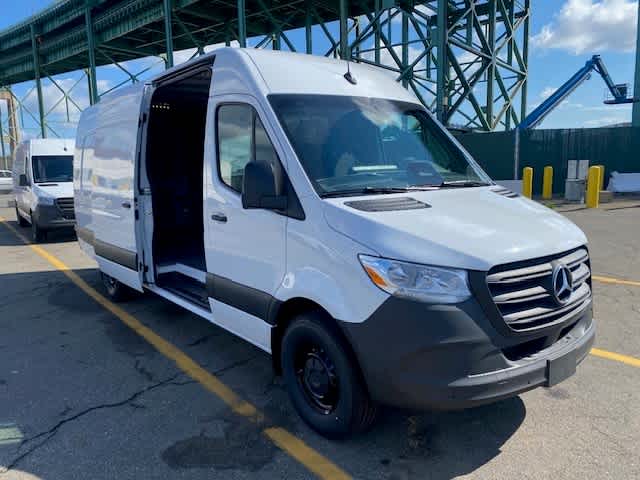 new 2025 Mercedes-Benz Sprinter car