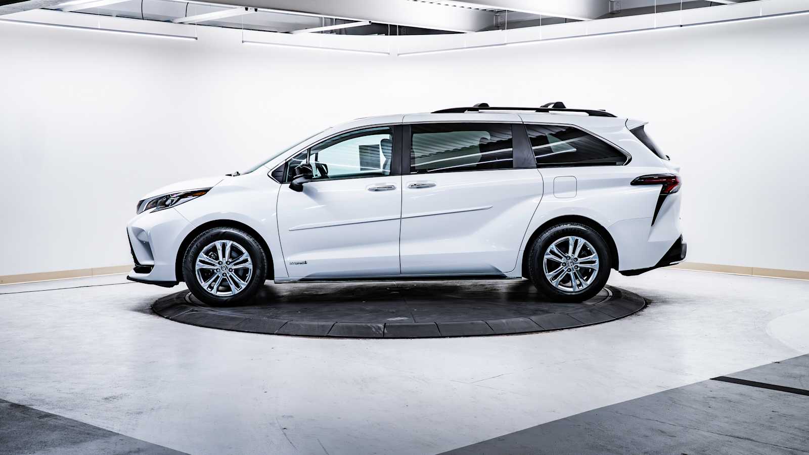 used 2021 Toyota Sienna car, priced at $39,898