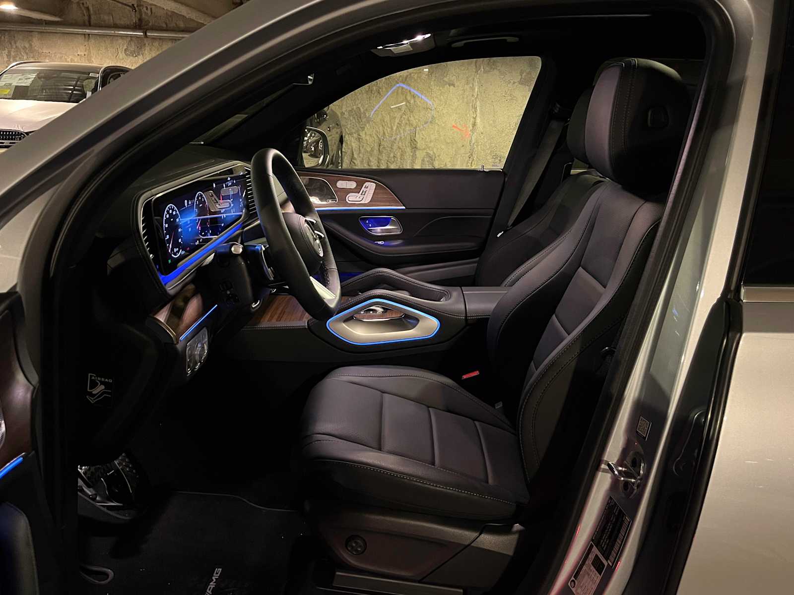 new 2025 Mercedes-Benz GLS 450 car