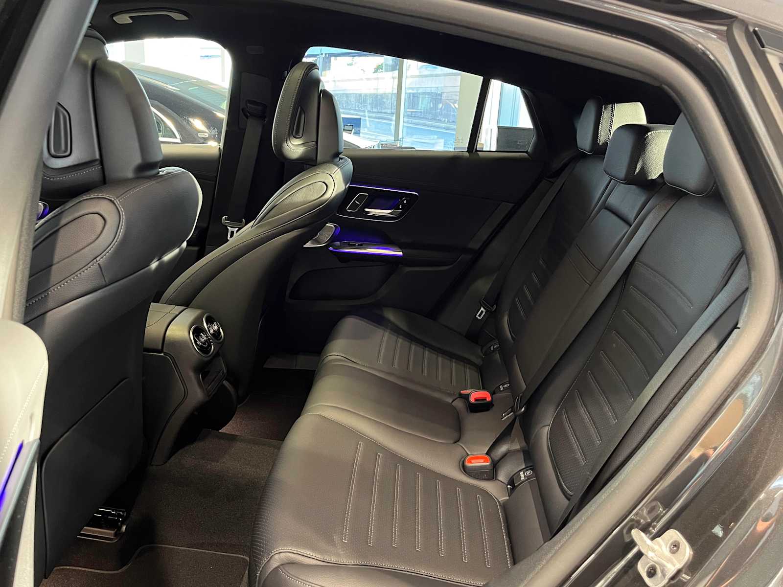 new 2025 Mercedes-Benz GLC 300 car