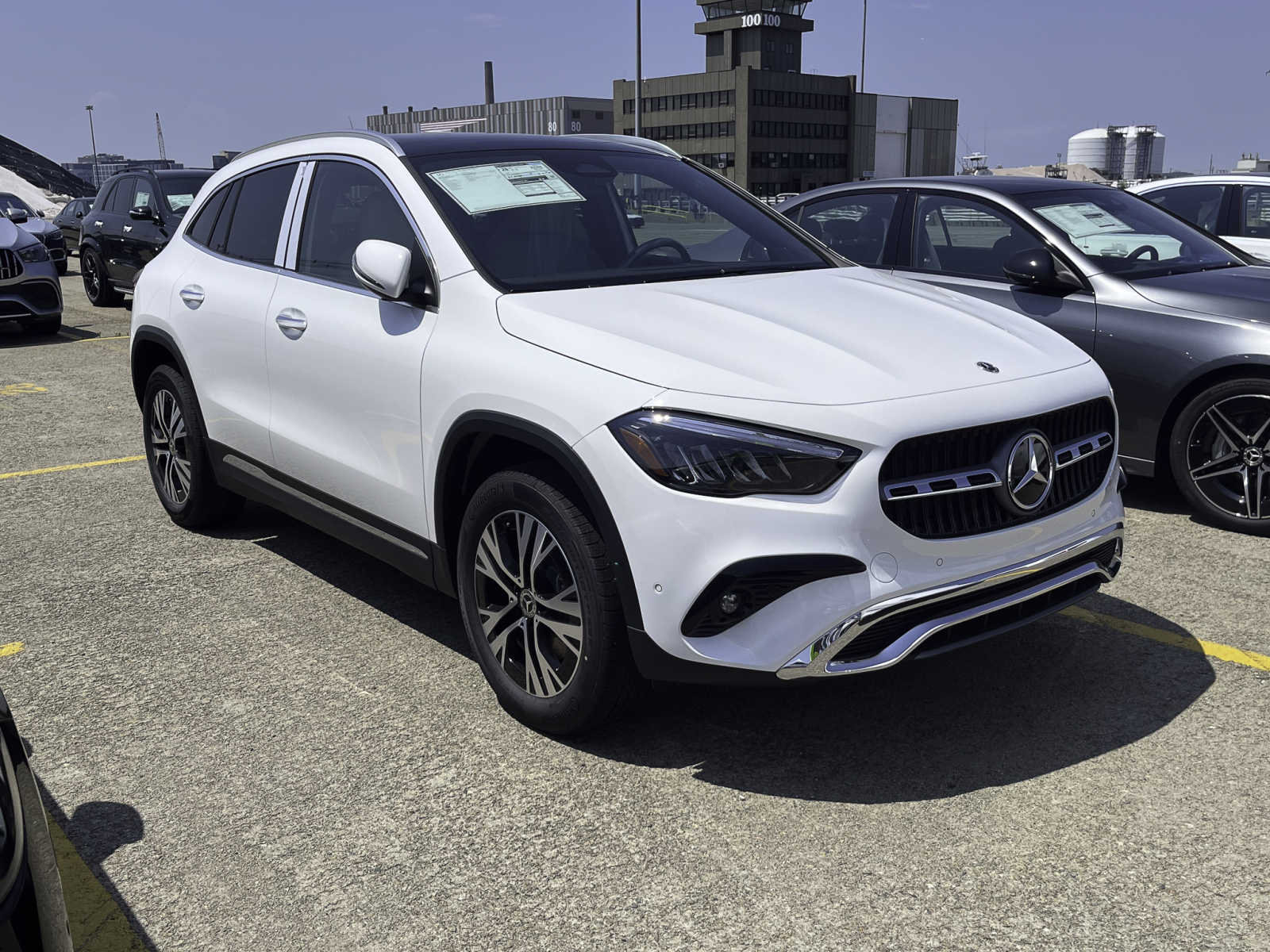 new 2025 Mercedes-Benz GLA 250 car