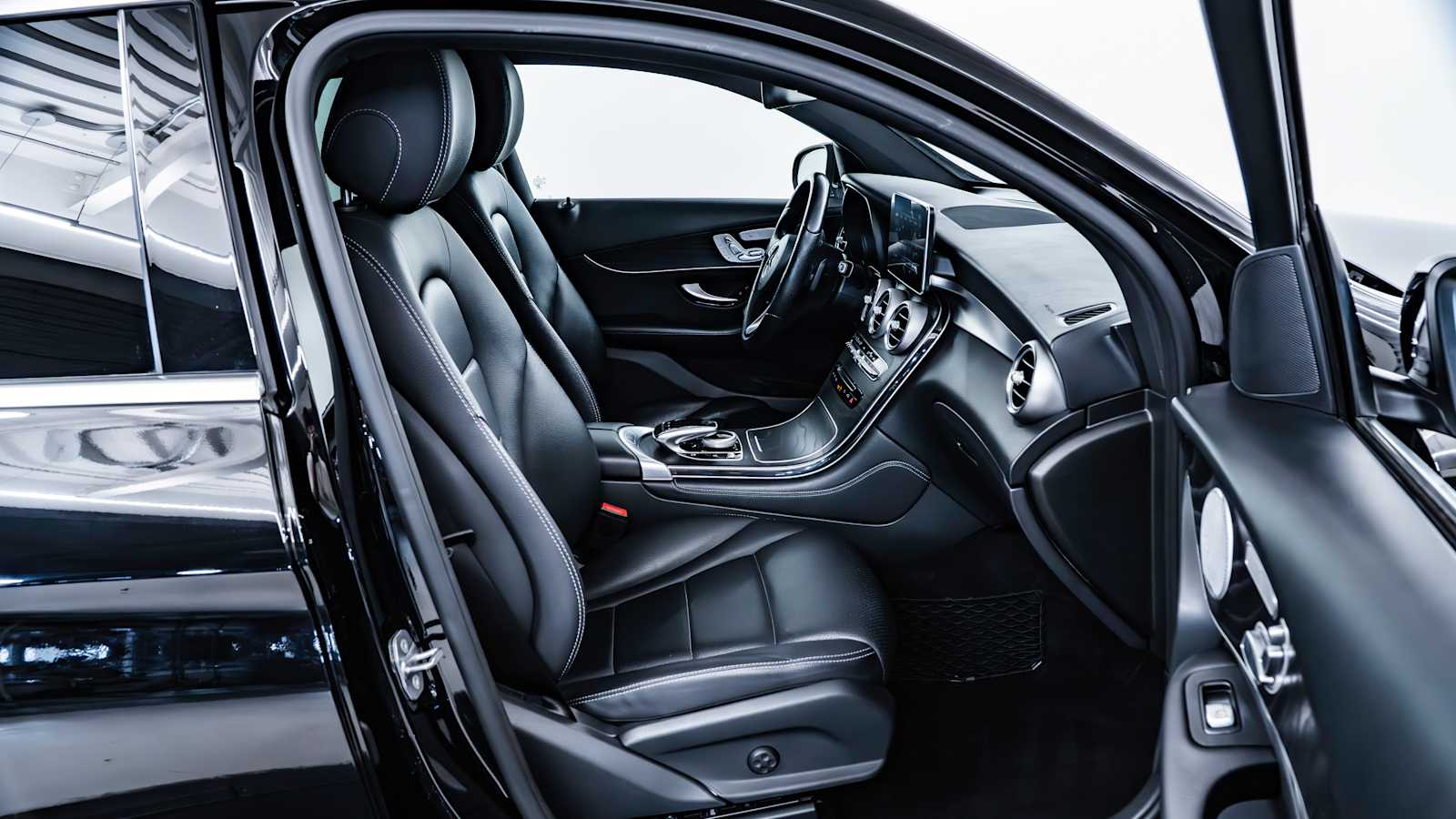 used 2018 Mercedes-Benz GLC 300 car, priced at $27,998