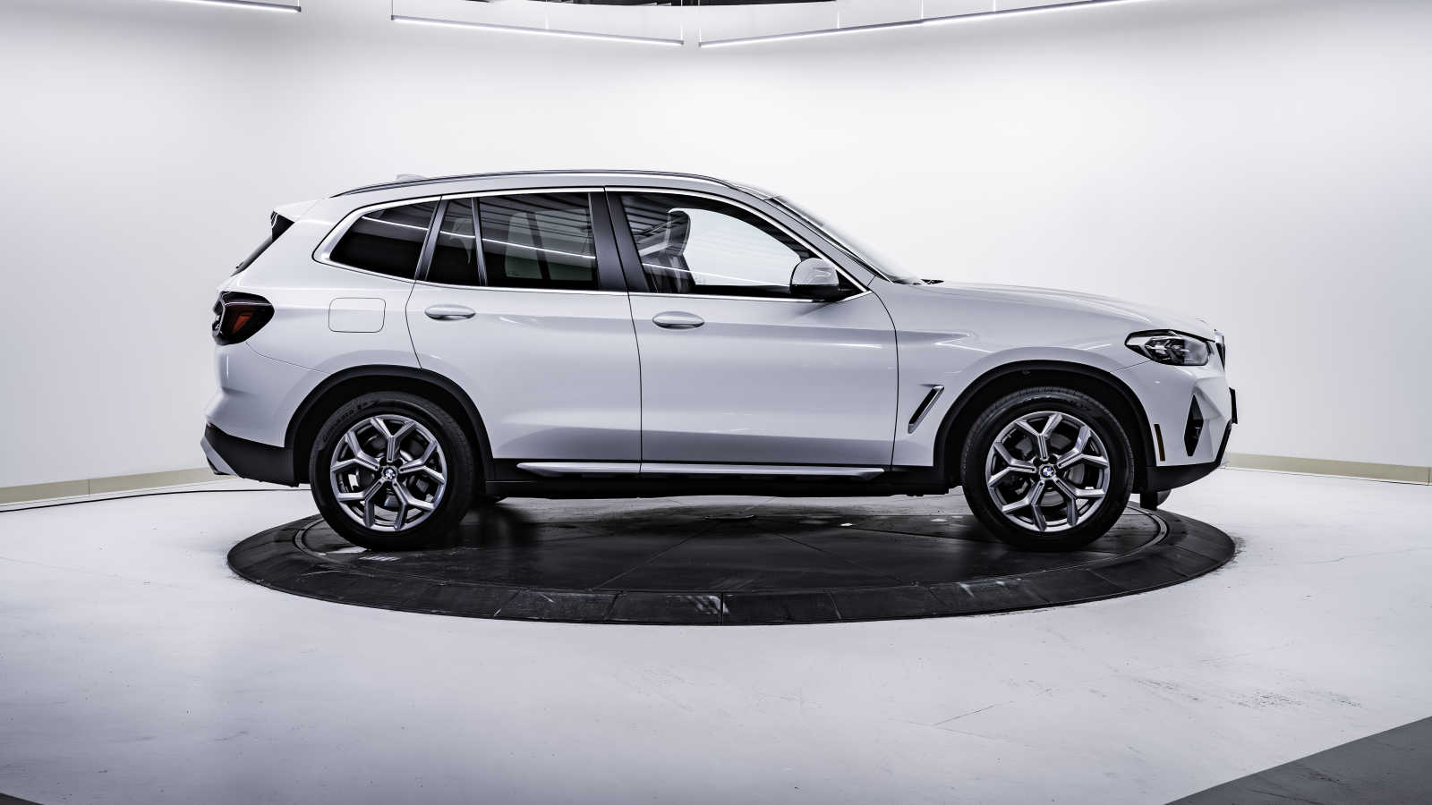 used 2022 BMW X3 car, priced at $39,998