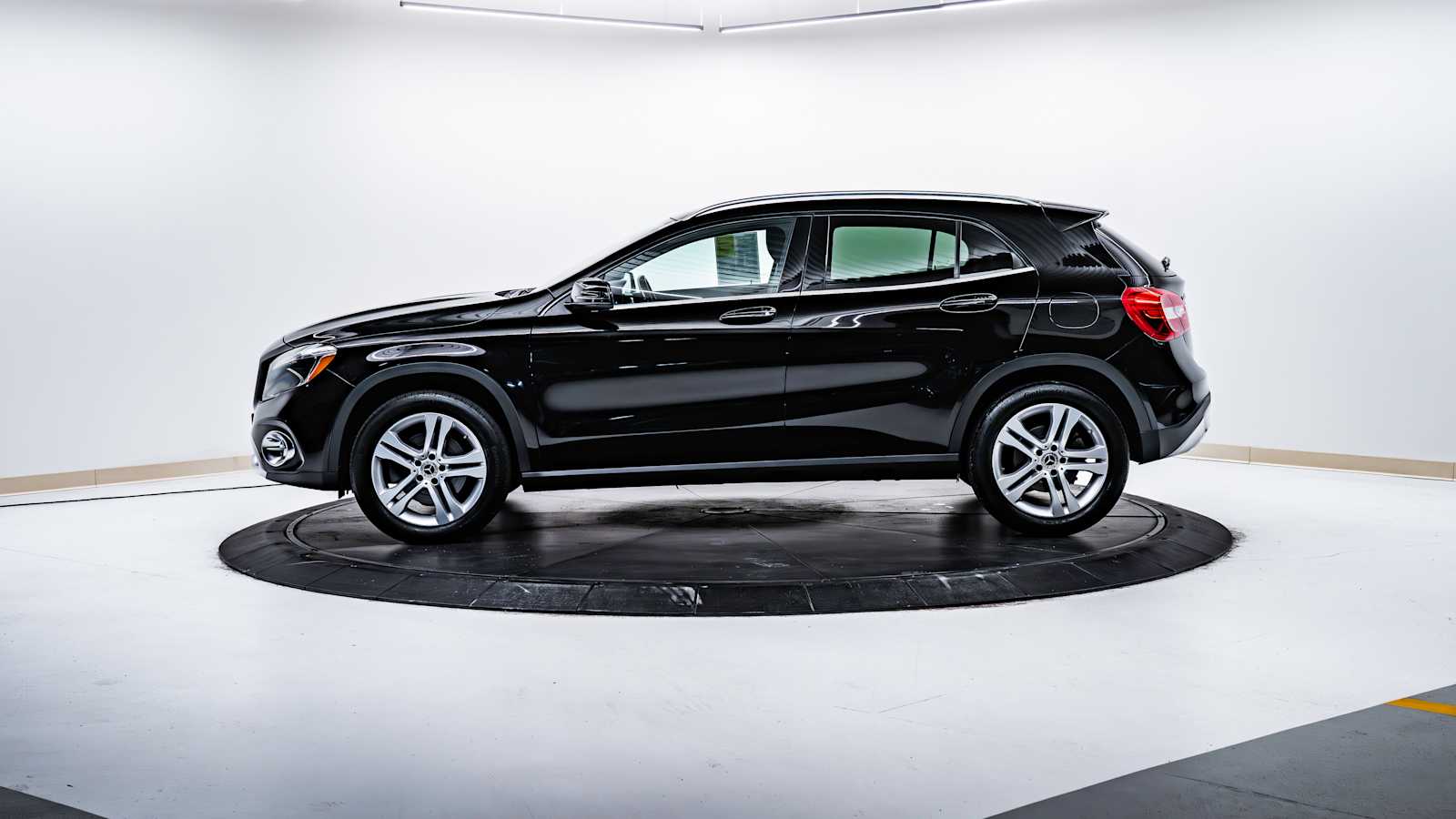 used 2018 Mercedes-Benz GLA 250 car, priced at $17,398