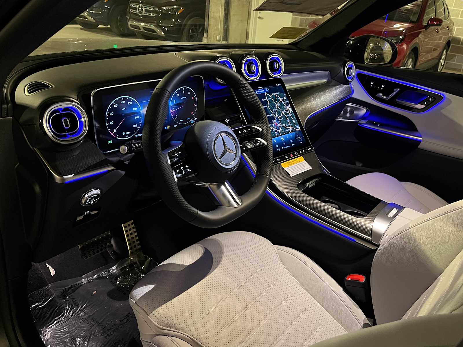new 2025 Mercedes-Benz GLC 300 car