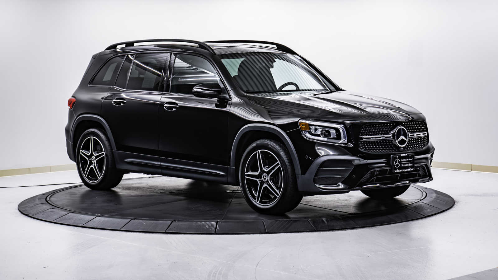 used 2020 Mercedes-Benz GLB 250 car, priced at $35,998