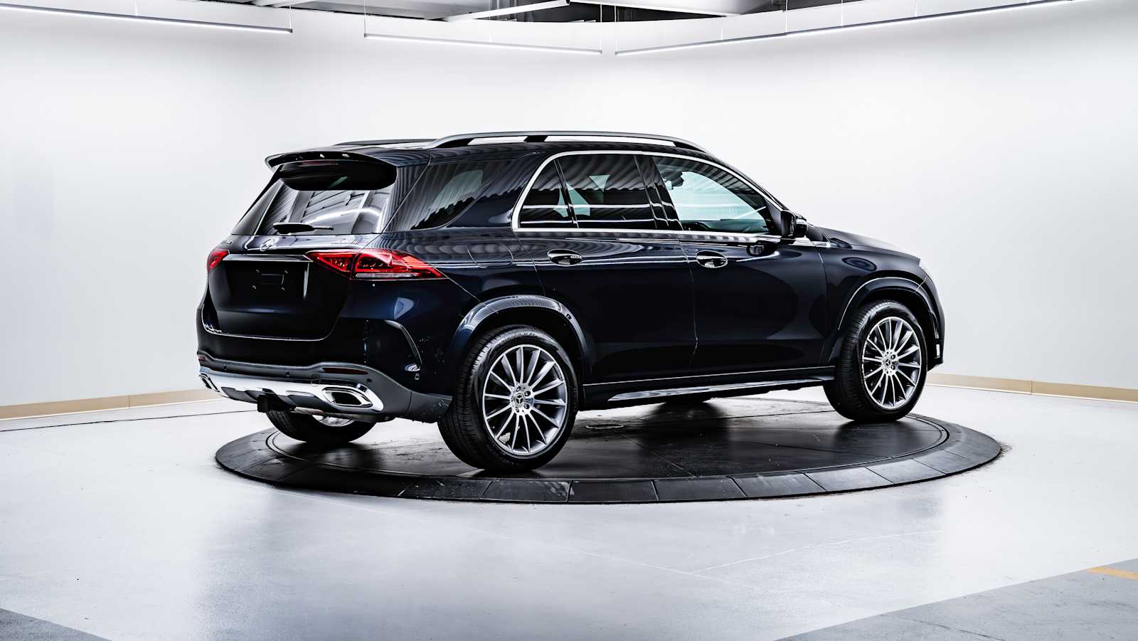 used 2021 Mercedes-Benz GLE 350 car, priced at $42,784