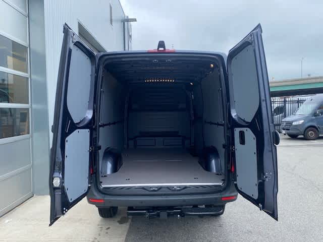 new 2025 Mercedes-Benz Sprinter car
