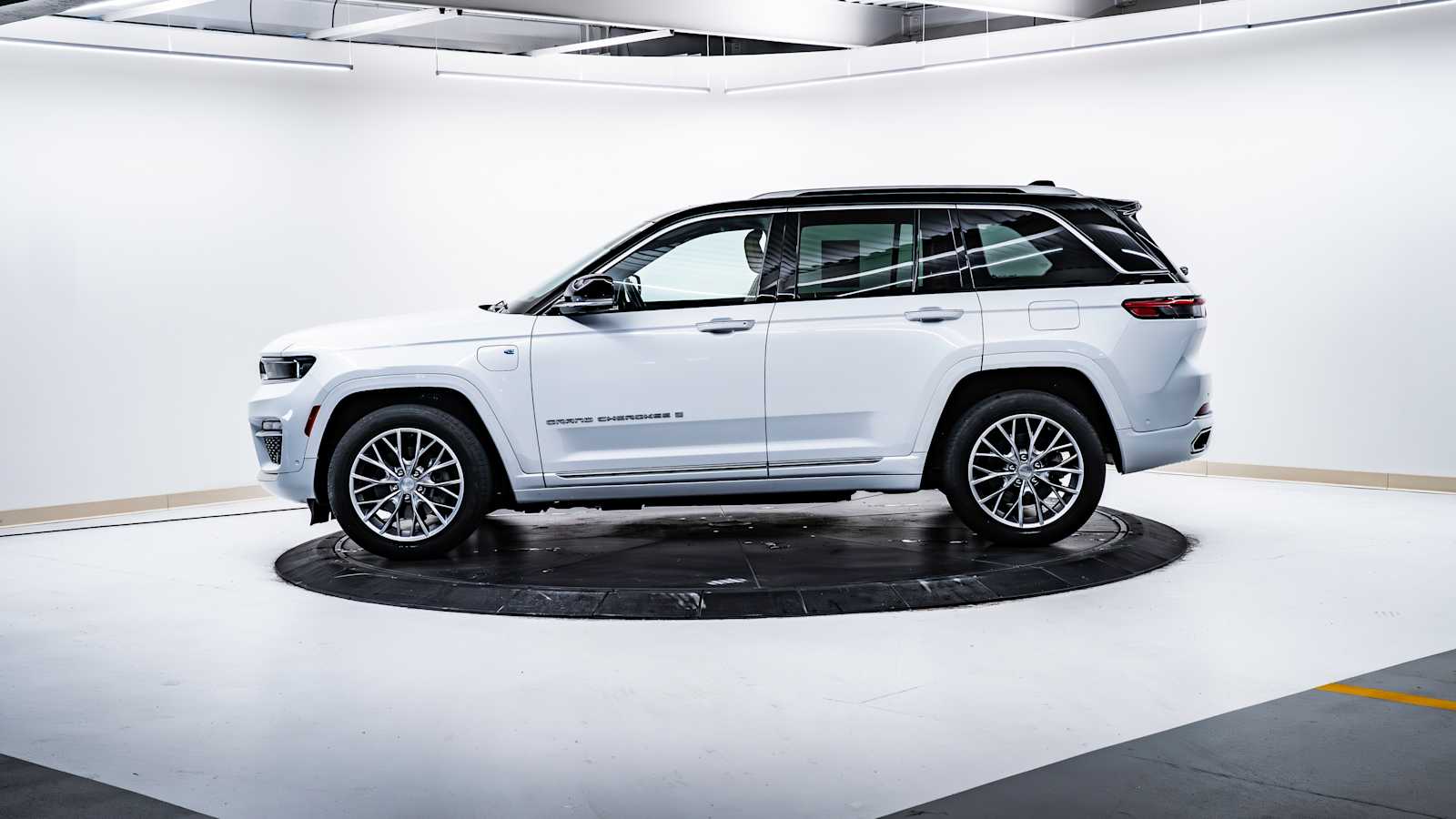 used 2022 Jeep Grand Cherokee 4xe car, priced at $44,498