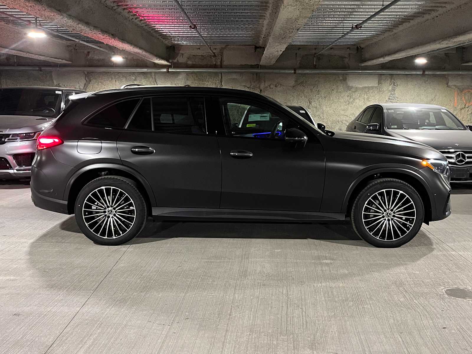 new 2025 Mercedes-Benz GLC 300 car