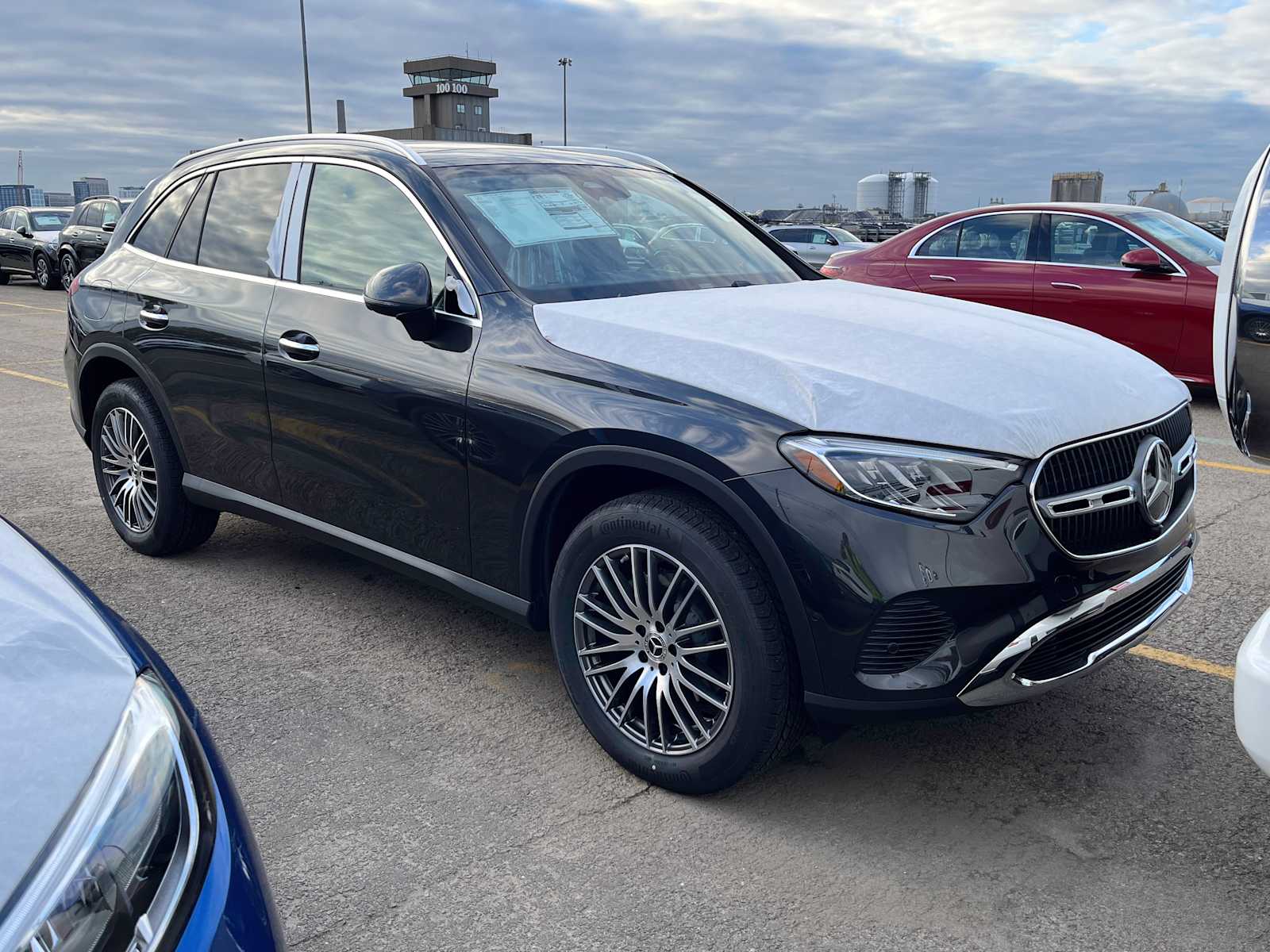 new 2025 Mercedes-Benz GLC 300 car