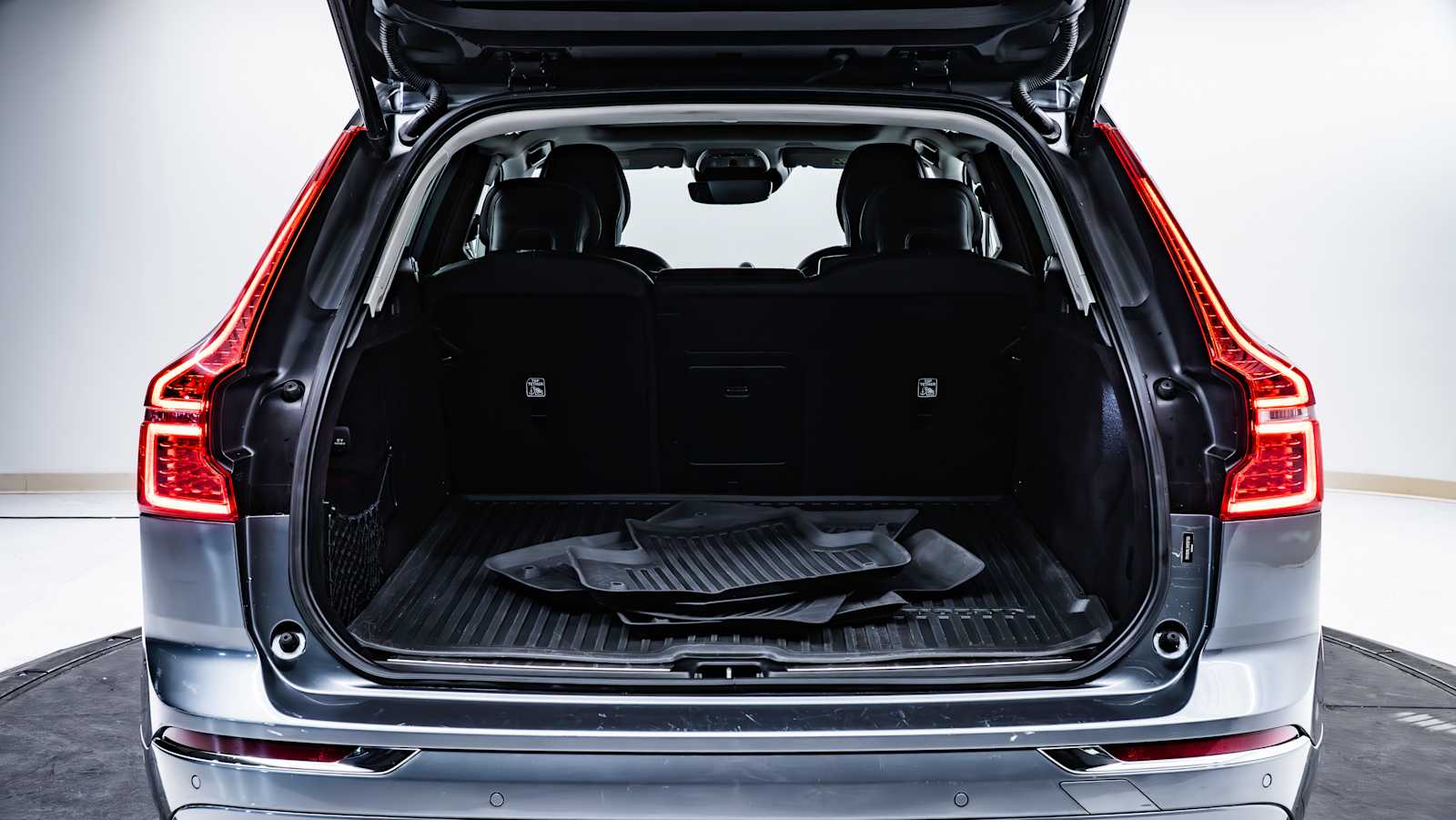 used 2021 Volvo XC60 car, priced at $27,998