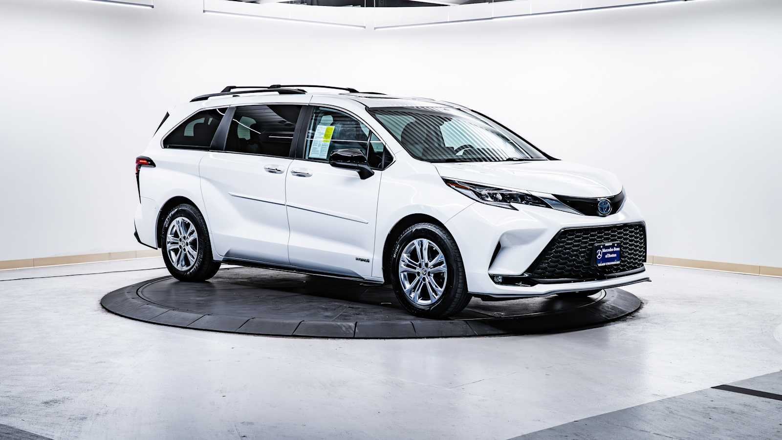 used 2021 Toyota Sienna car, priced at $39,898