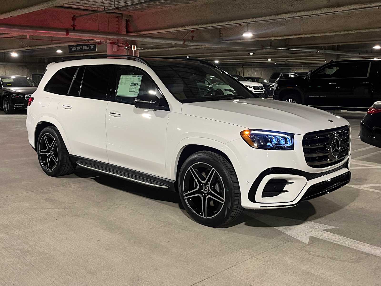 new 2025 Mercedes-Benz GLS 450 car
