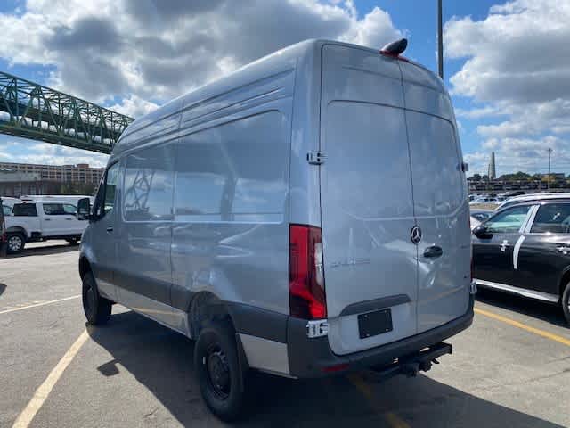 new 2025 Mercedes-Benz Sprinter car