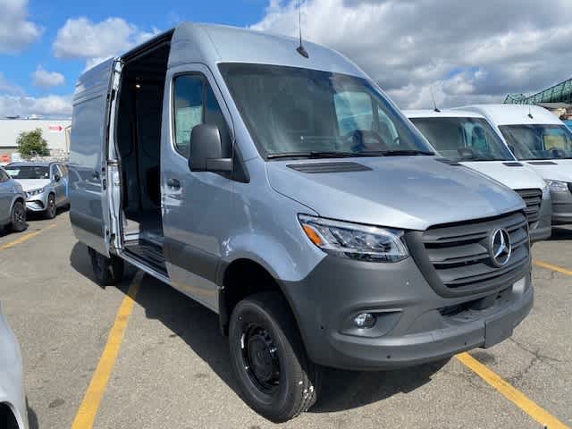 new 2025 Mercedes-Benz Sprinter car