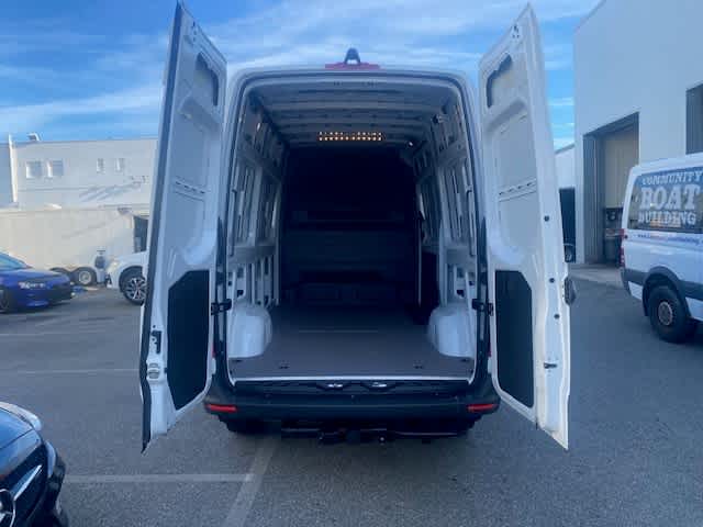 new 2025 Mercedes-Benz Sprinter car