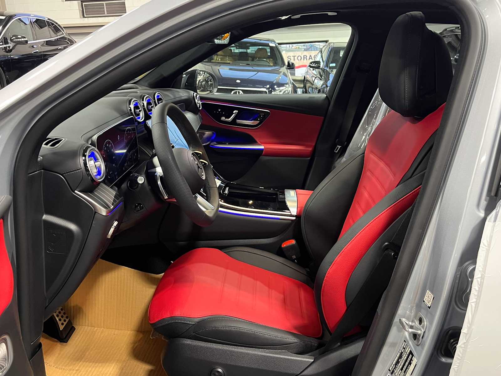 new 2025 Mercedes-Benz GLC 300 car